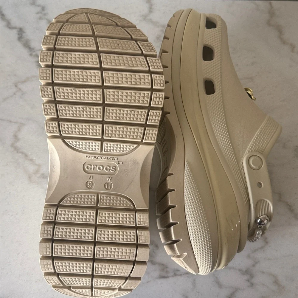 Crocs Mega Crush Clogs Custom Charms 11 White - Picture 4 of 4